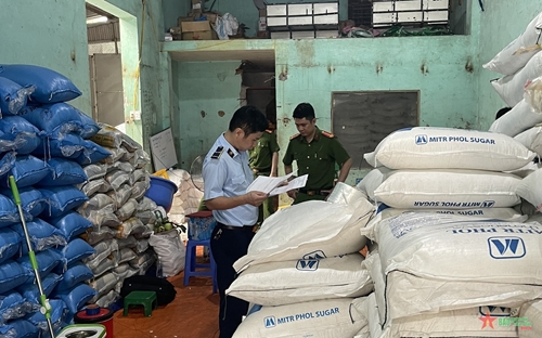 Phát hiện 2,4 tấn đường tinh luyện nhập lậu tại Vĩnh Phúc